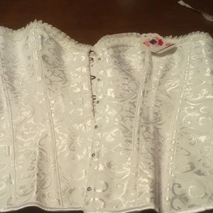 🆕 NWT Beautiful White Satin Corset Size XL 🆕